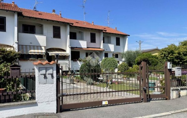 casa indipendente in vendita a Fagnano Olona