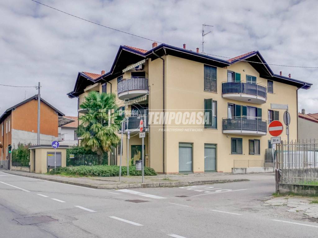 appartamento in vendita a Fagnano Olona