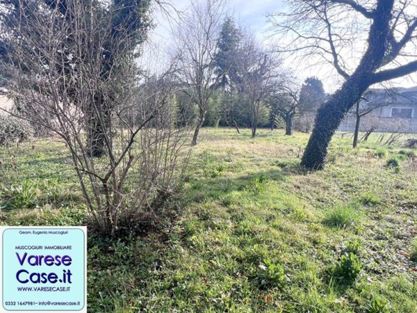 terreno edificabile in vendita a Fagnano Olona