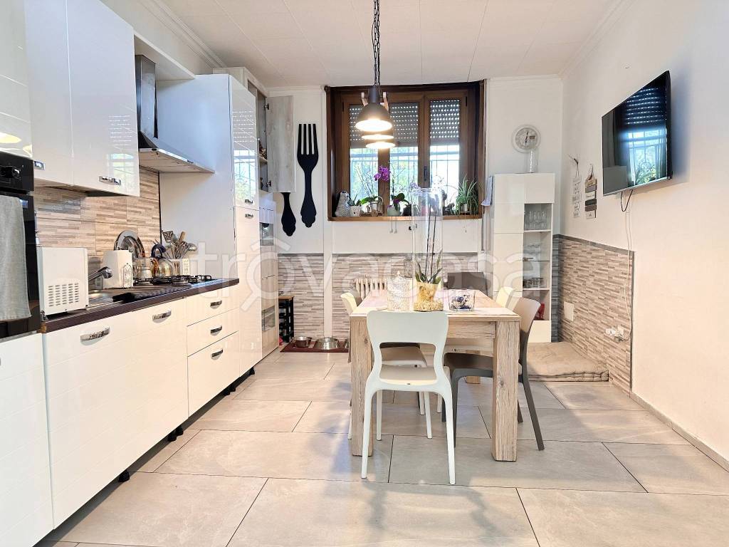 casa indipendente in vendita a Fagnano Olona