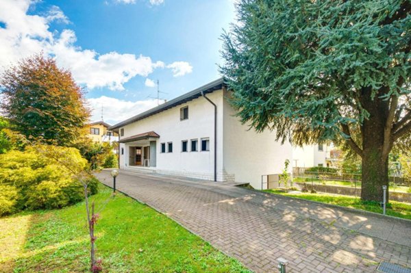 casa indipendente in vendita a Fagnano Olona