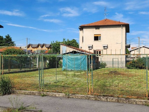 appartamento in vendita a Fagnano Olona