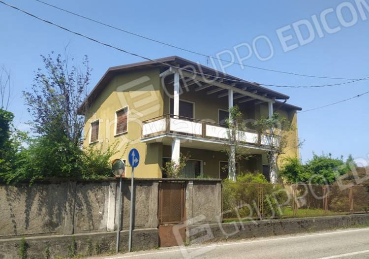 casa indipendente in vendita a Fagnano Olona