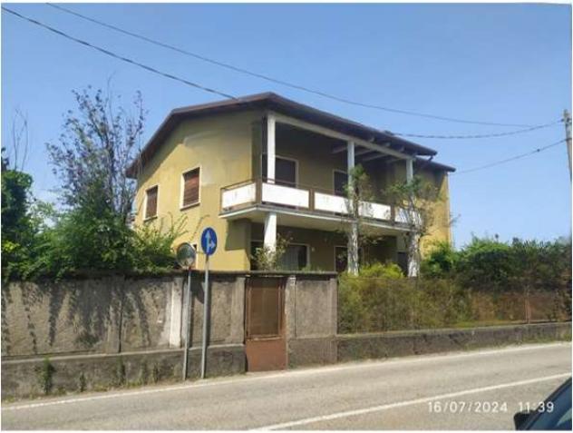 casa indipendente in vendita a Fagnano Olona