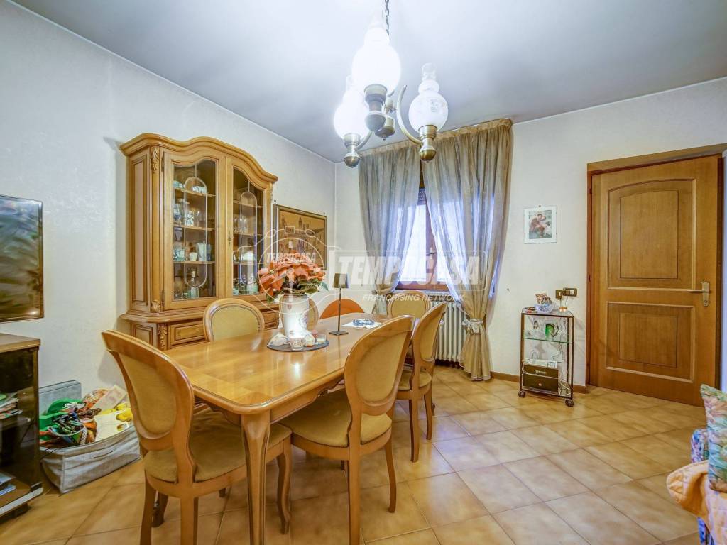 casa indipendente in vendita a Fagnano Olona