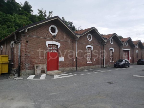 capannone in vendita a Fagnano Olona