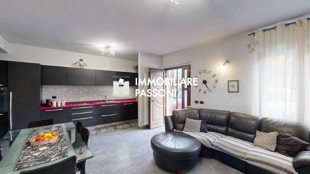 casa indipendente in vendita a Fagnano Olona in zona Fornaci