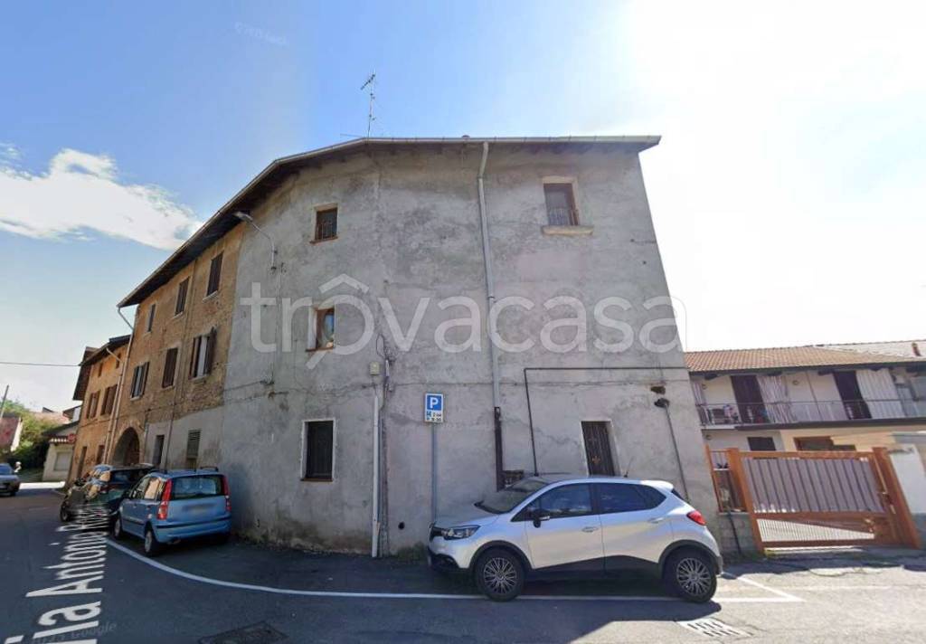 appartamento in vendita a Fagnano Olona