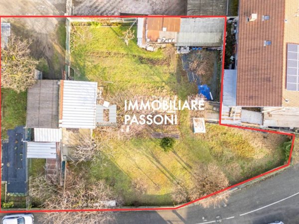 terreno edificabile in vendita a Fagnano Olona
