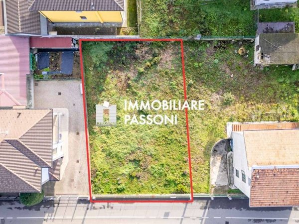 terreno edificabile in vendita a Fagnano Olona