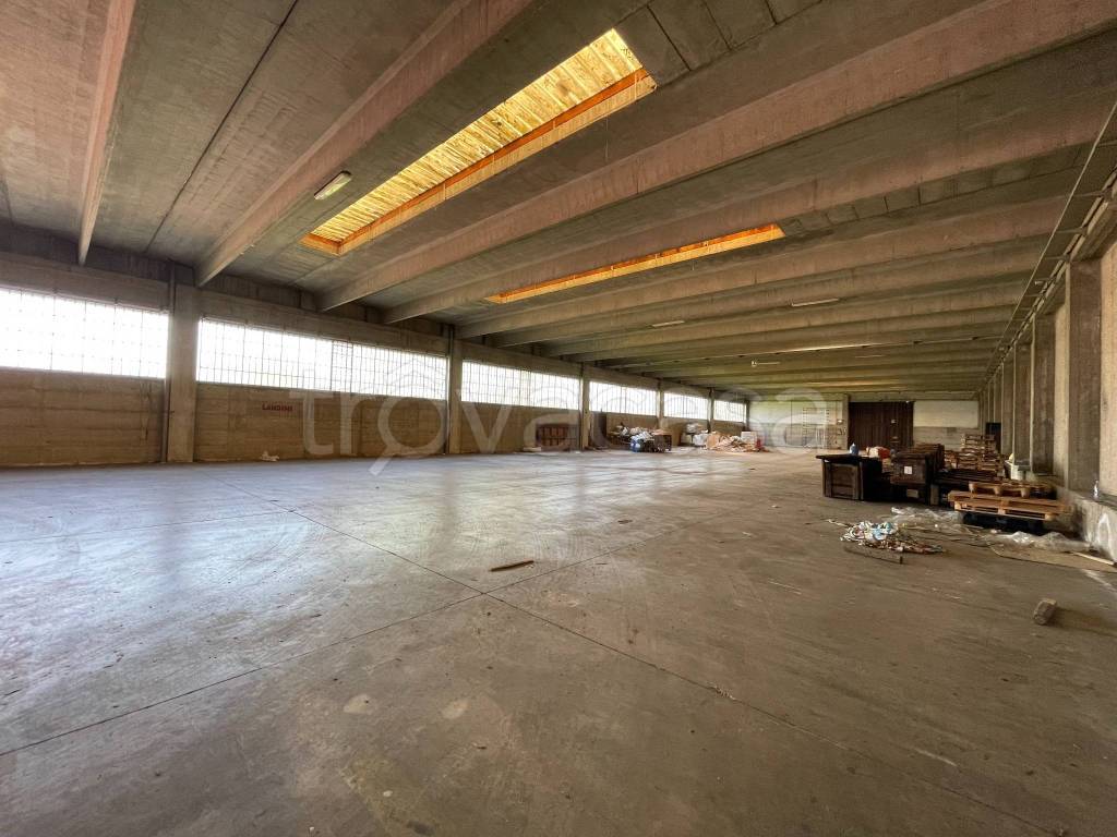 terreno edificabile in vendita a Fagnano Olona