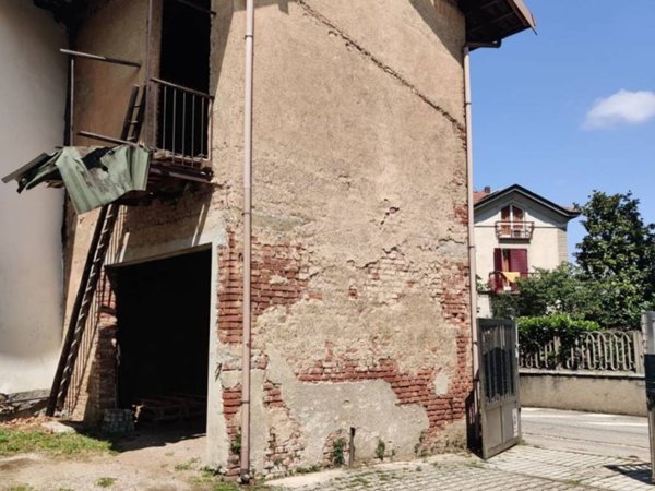 casa indipendente in vendita a Fagnano Olona