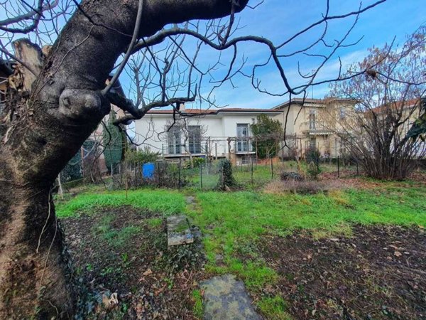 casa indipendente in vendita a Fagnano Olona