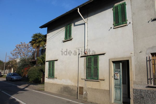 appartamento in vendita a Fagnano Olona in zona Bergoro