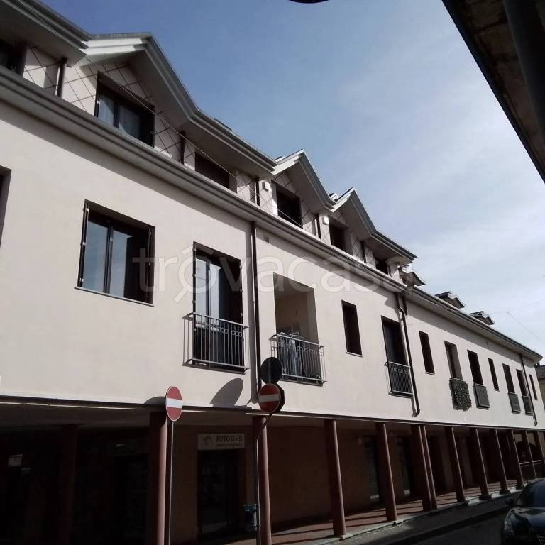 appartamento in vendita a Fagnano Olona