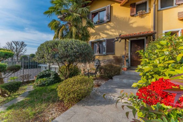 casa indipendente in vendita a Fagnano Olona