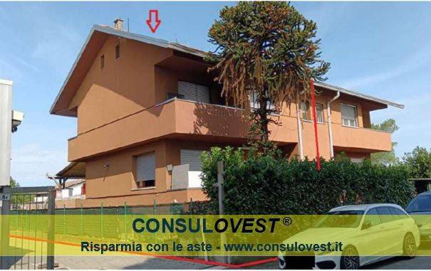 casa indipendente in vendita a Fagnano Olona