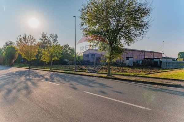 terreno edificabile in vendita a Fagnano Olona