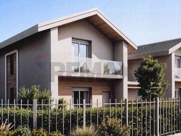 casa indipendente in vendita a Fagnano Olona