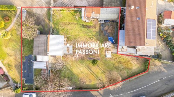 terreno edificabile in vendita a Fagnano Olona