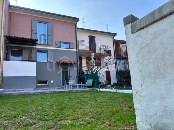 casa indipendente in vendita a Fagnano Olona
