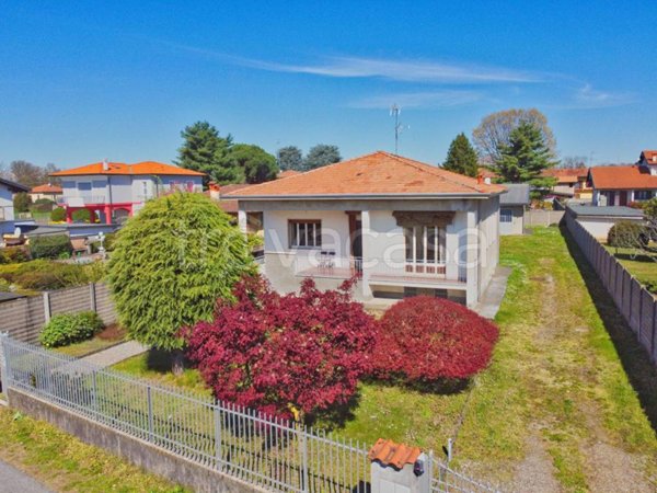 casa indipendente in vendita a Fagnano Olona