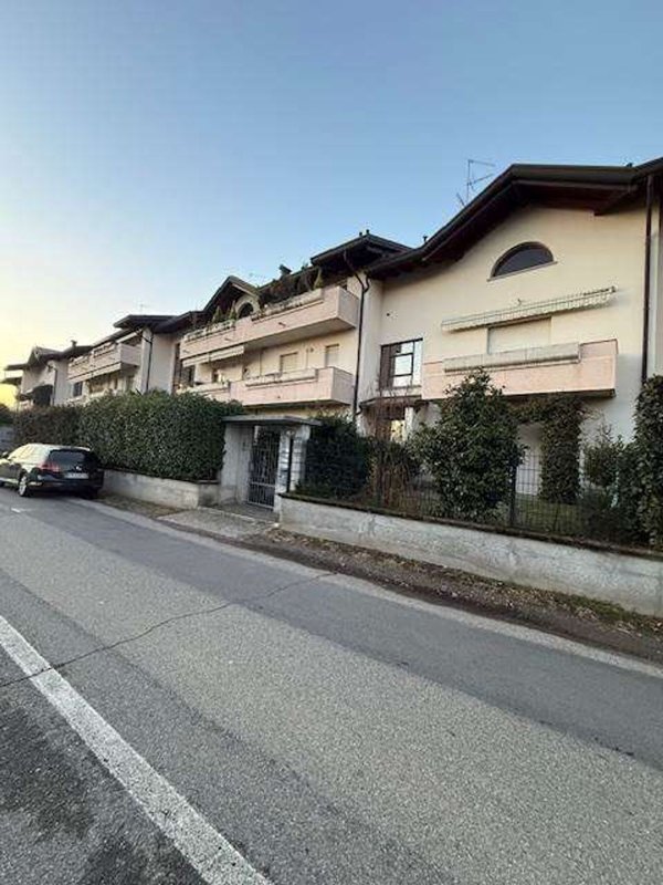 appartamento in vendita a Fagnano Olona