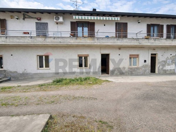 appartamento in vendita a Fagnano Olona