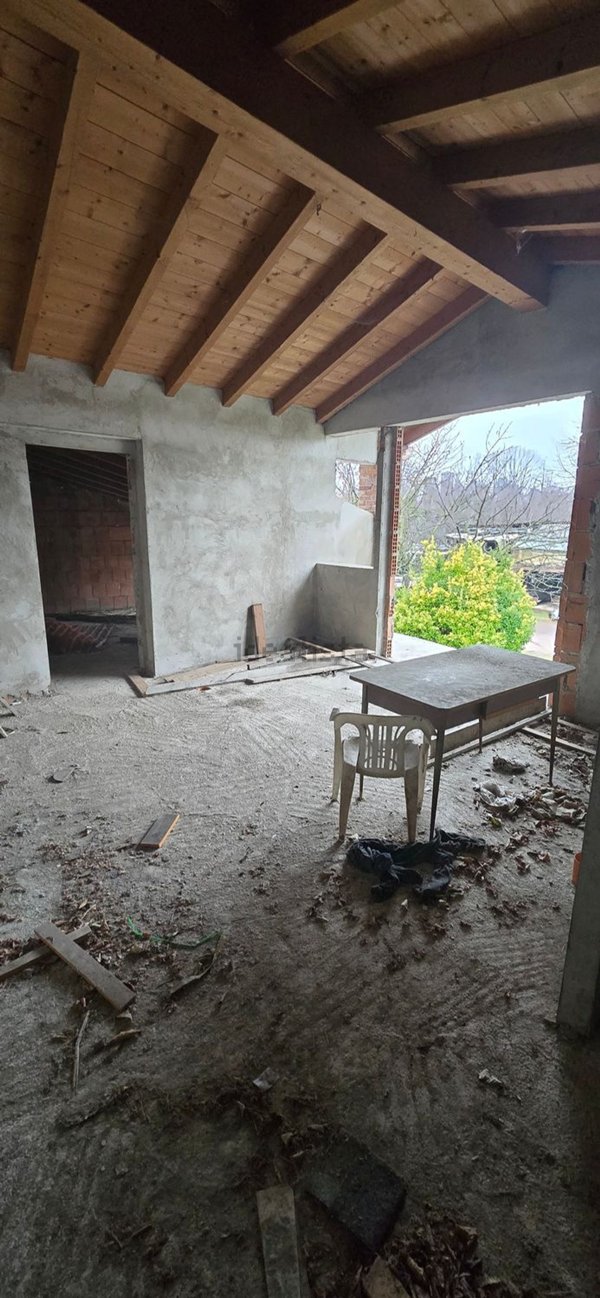 casale in vendita a Fagnano Olona in zona Balzarine