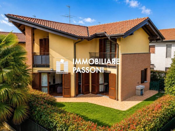 casa indipendente in vendita a Fagnano Olona