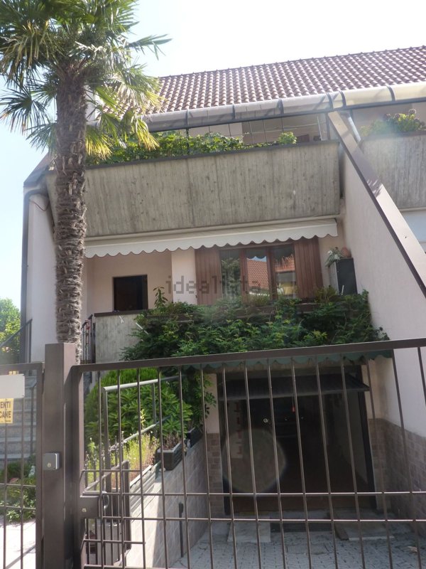 casa indipendente in vendita a Fagnano Olona