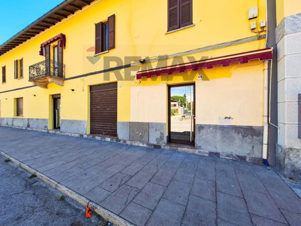 negozio in vendita a Fagnano Olona in zona Bergoro