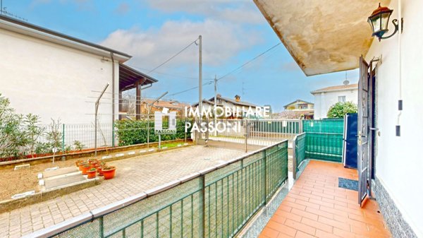 appartamento in vendita a Fagnano Olona in zona Bergoro