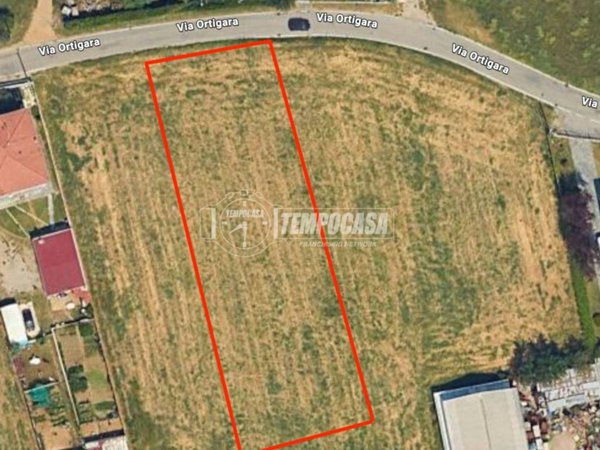 terreno edificabile in vendita a Fagnano Olona in zona Fornaci