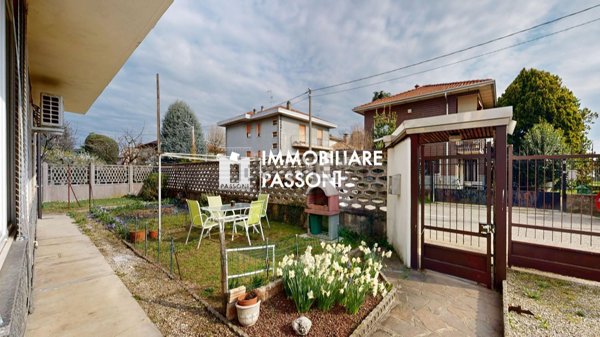 appartamento in vendita a Fagnano Olona in zona Balzarine