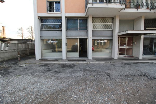 negozio in vendita a Fagnano Olona