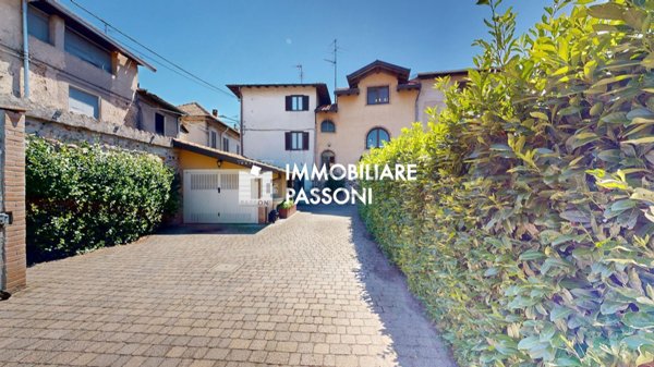casa indipendente in vendita a Fagnano Olona
