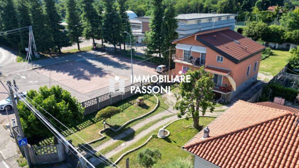 casa indipendente in vendita a Fagnano Olona in zona Fornaci