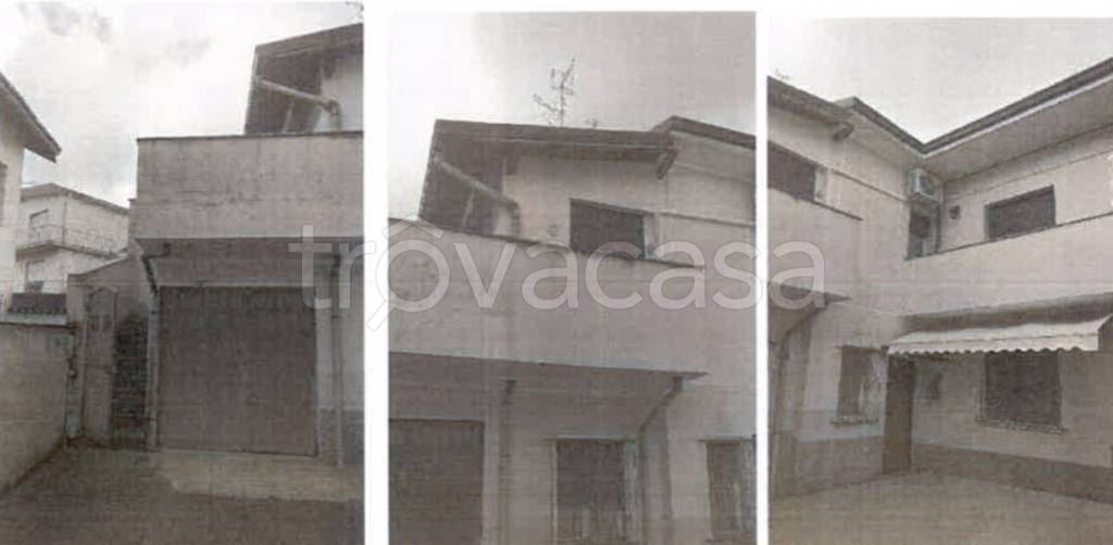 appartamento in vendita a Fagnano Olona in zona Bergoro