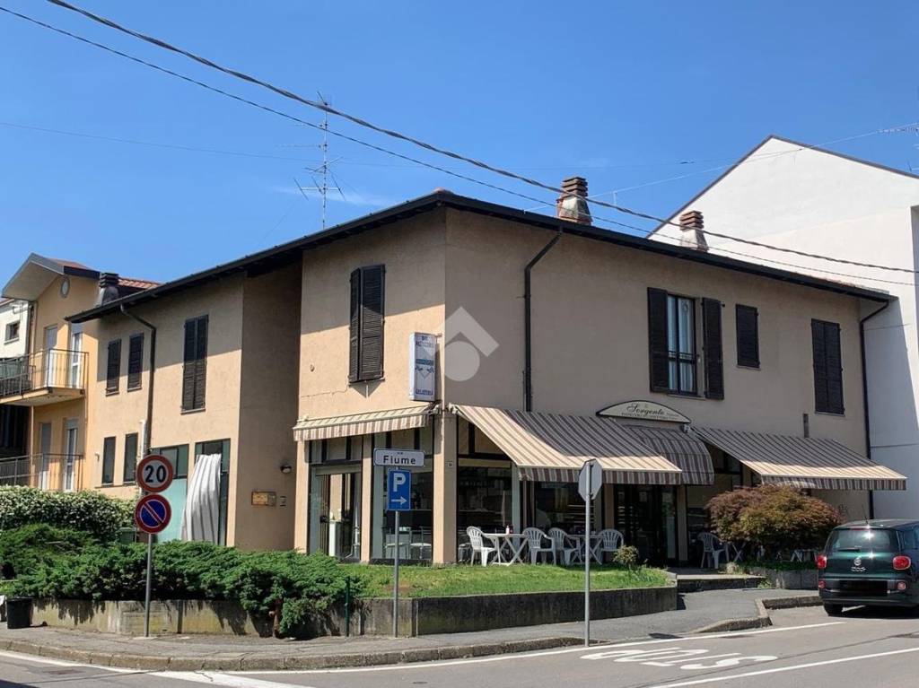 appartamento in vendita a Ferno