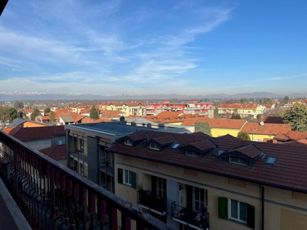 appartamento in vendita a Ferno