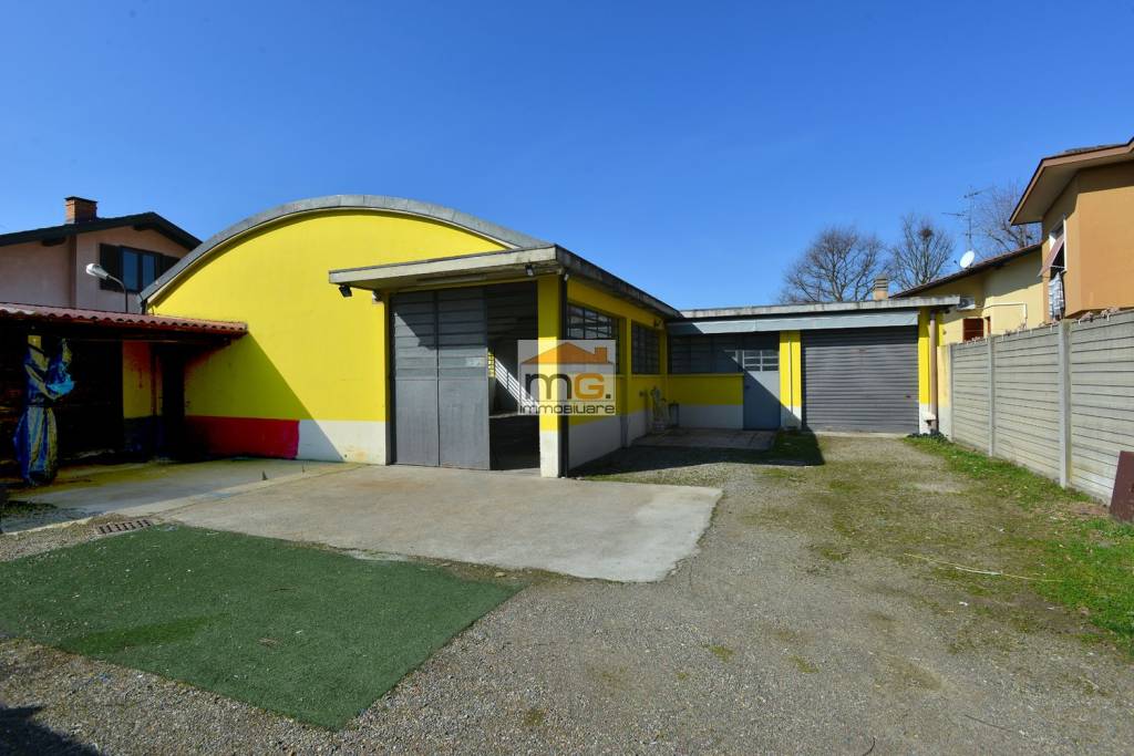 appartamento in vendita a Ferno