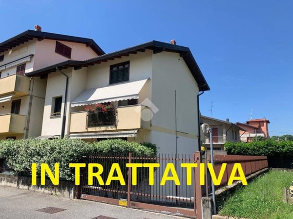 appartamento in vendita a Ferno