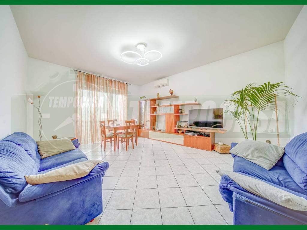 appartamento in vendita a Ferno