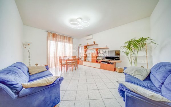 appartamento in vendita a Ferno