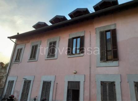 appartamento in vendita a Ferno