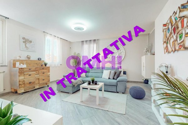 attico in vendita a Ferno