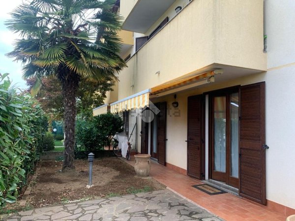 casa indipendente in vendita a Ferno