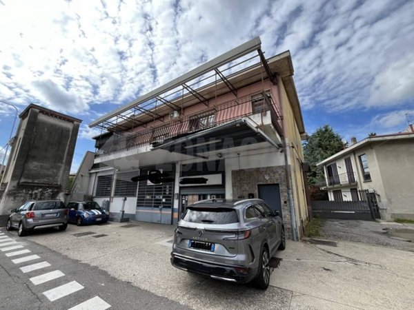 appartamento in vendita a Ferno