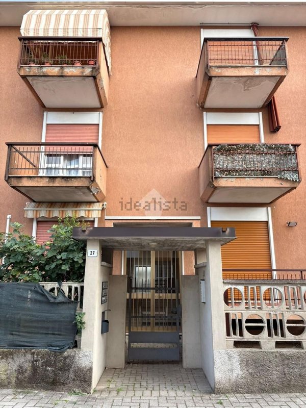 appartamento in vendita a Ferno